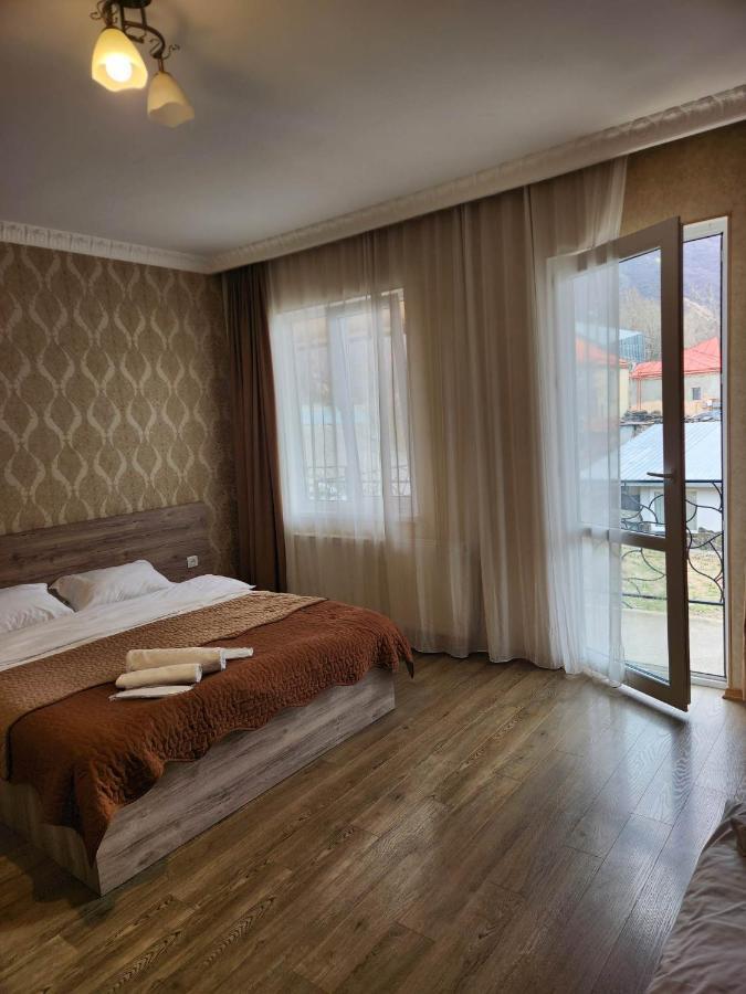 Moon Night Hotell Kazbegi Eksteriør bilde